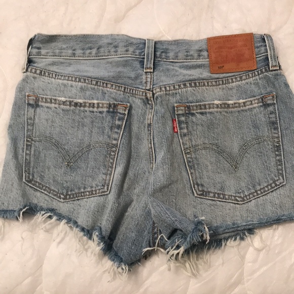 Levi Denim Shorts - Picture 2 of 3